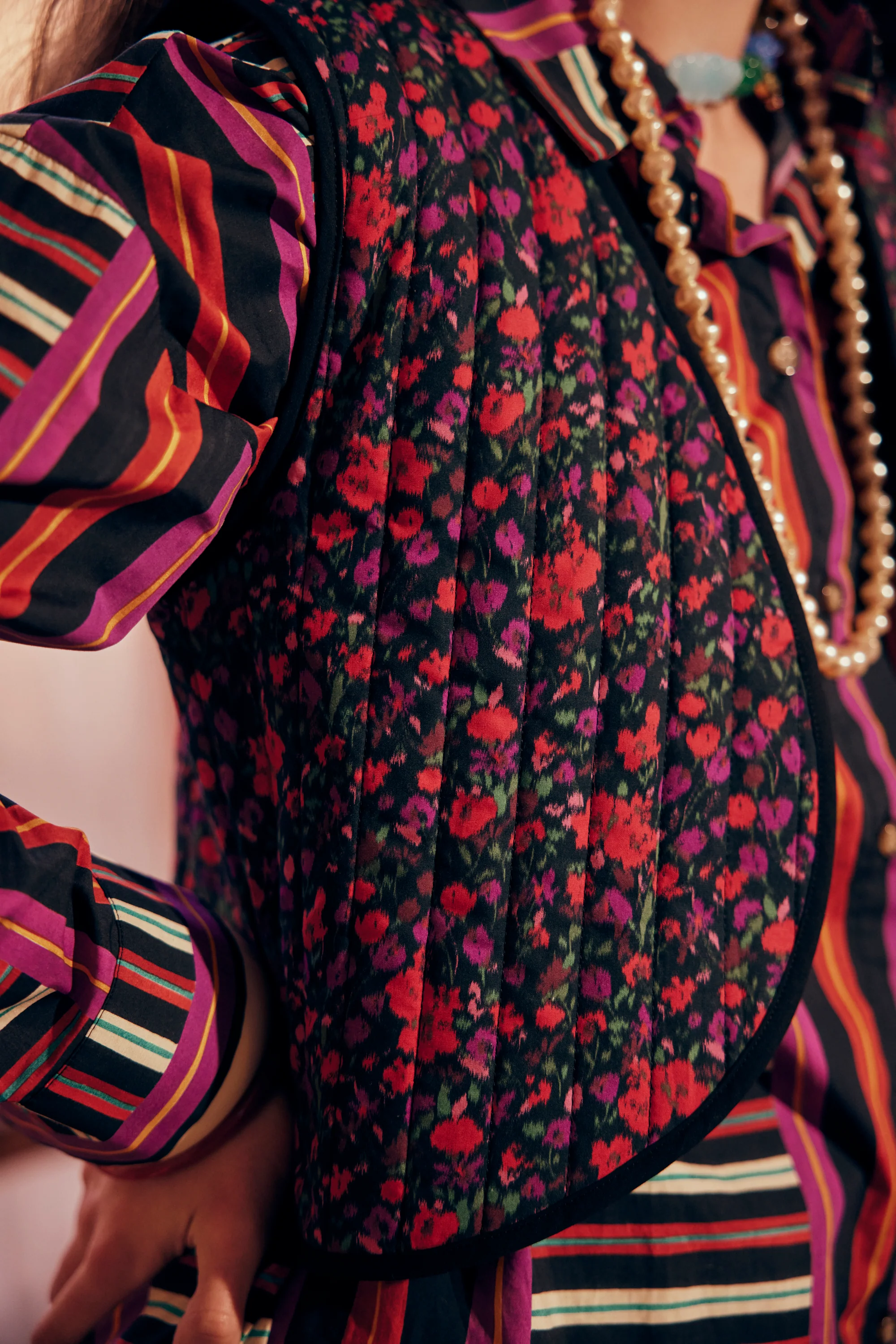 GILET RAVEL FLEURS IKAT - Image 4
