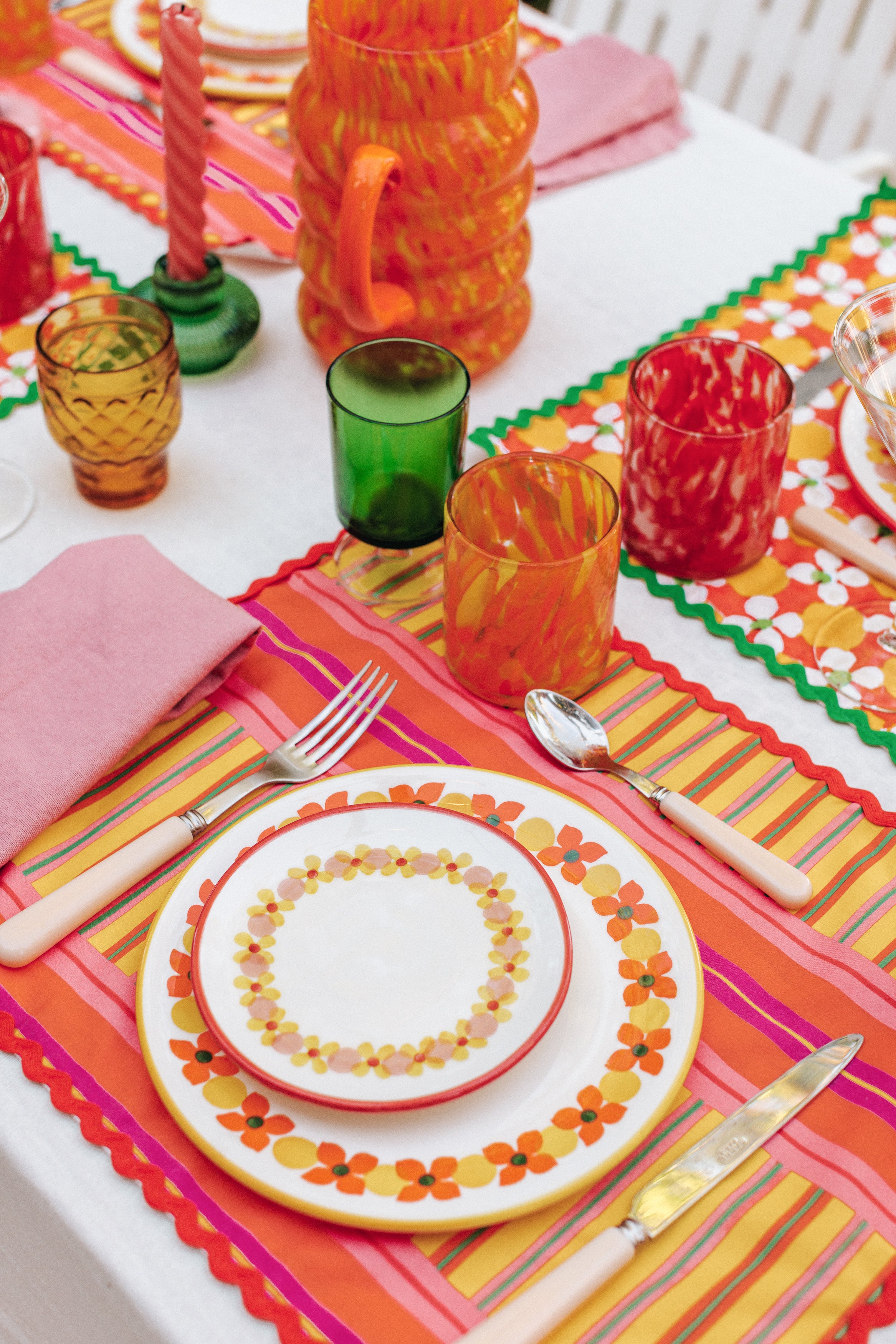 LOT DE 2 ASSIETTES ELIZE PÂQUERETTES ROSE